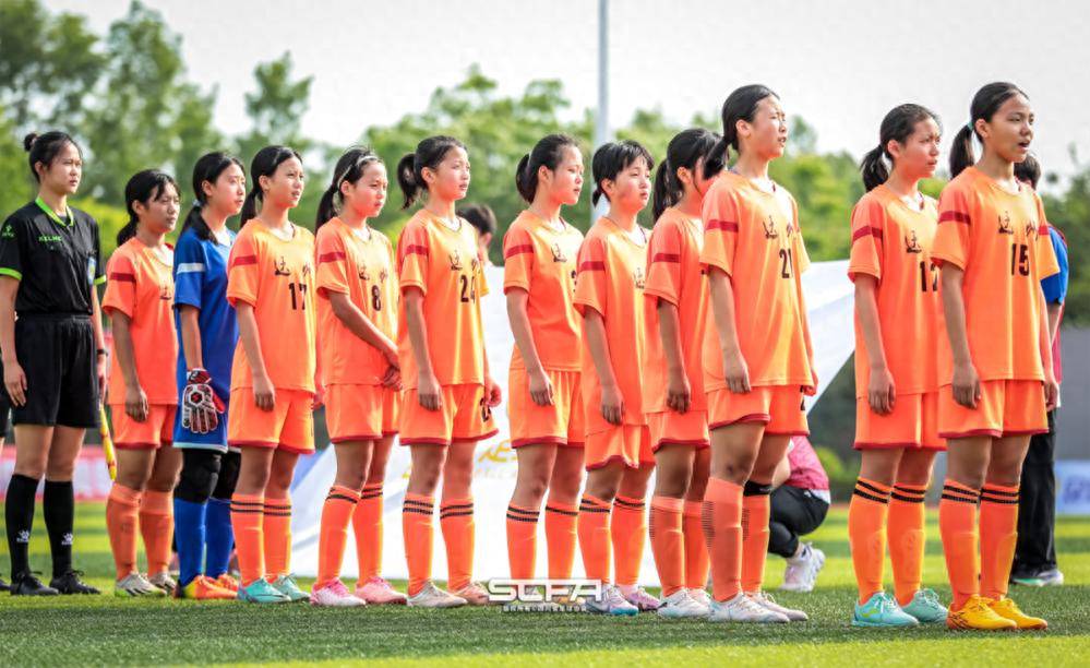 DB电竞下载-最新足球资料：女足比赛中的团队精神！