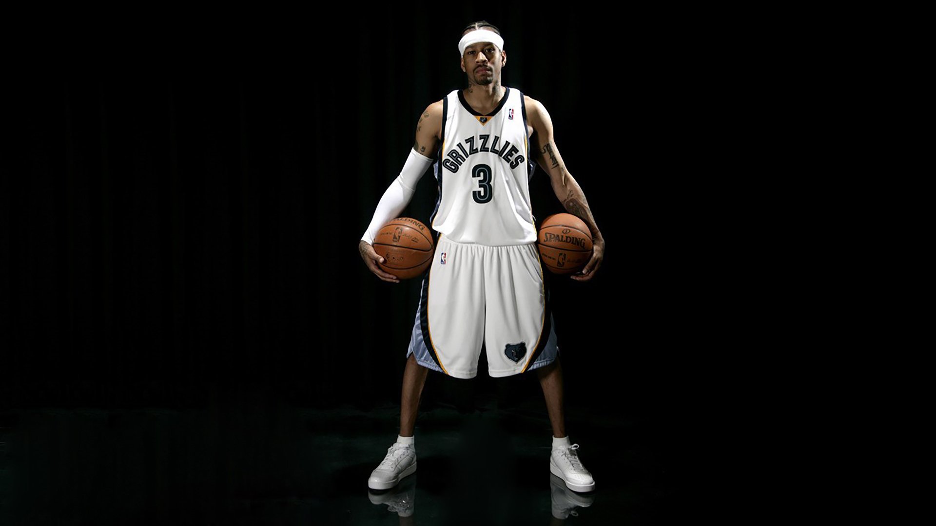 DB电竞多赛事平台-NBA季后赛之夜,马丁内利冠军级表现,定义传奇的瞬间