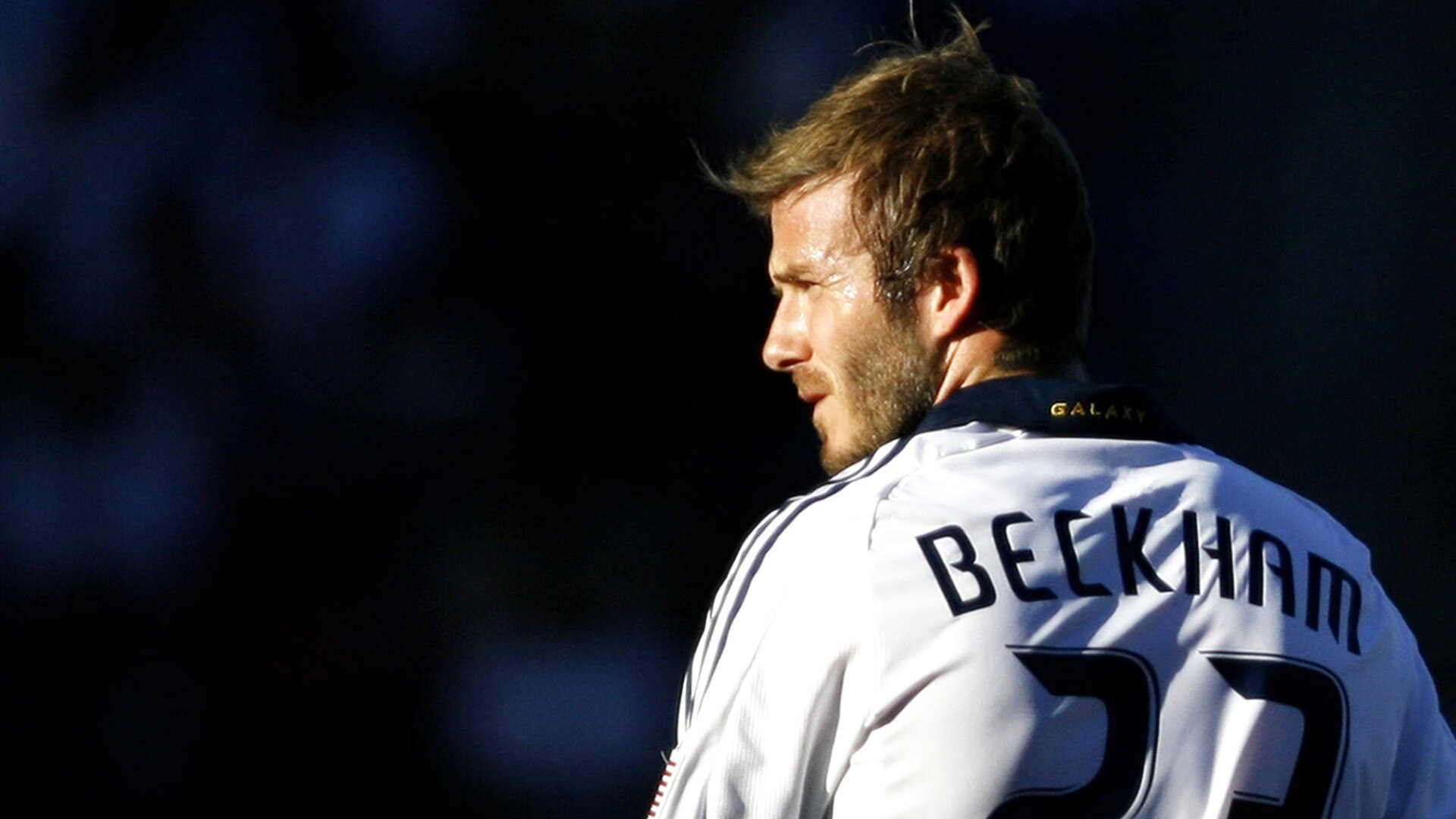 德甲争冠战之夜，爱德华兹在压力下完成救赎与爆发